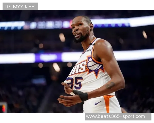 杜兰特称赞小贾巴里每次盖帽都是球队的关键时刻展现出色防守能力