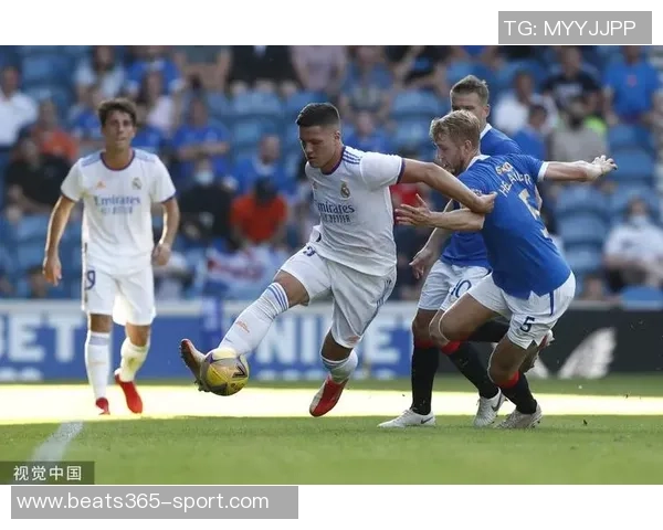 安切洛蒂训练排出424阵型维尼修斯与罗德里戈携手锋线争胜