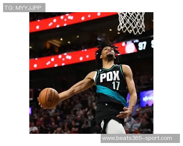 谢顿夏普表现抢眼25投10中助球队赢得关键胜利